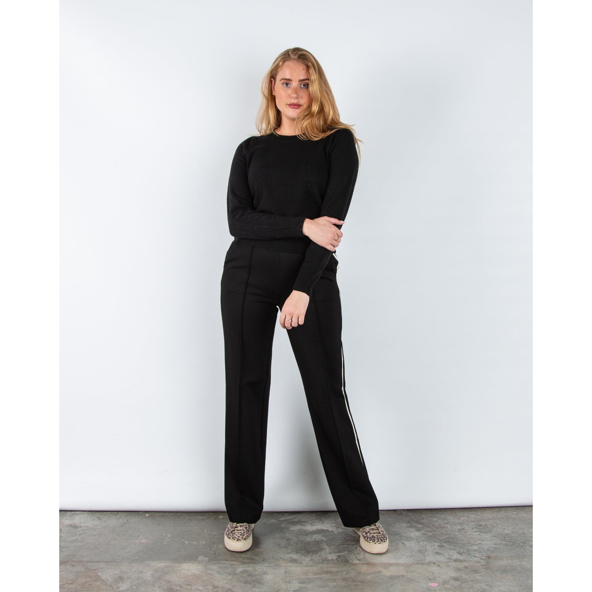Red Button Colette Pull On Wide Leg Jogger With Side Stripe Black 32L