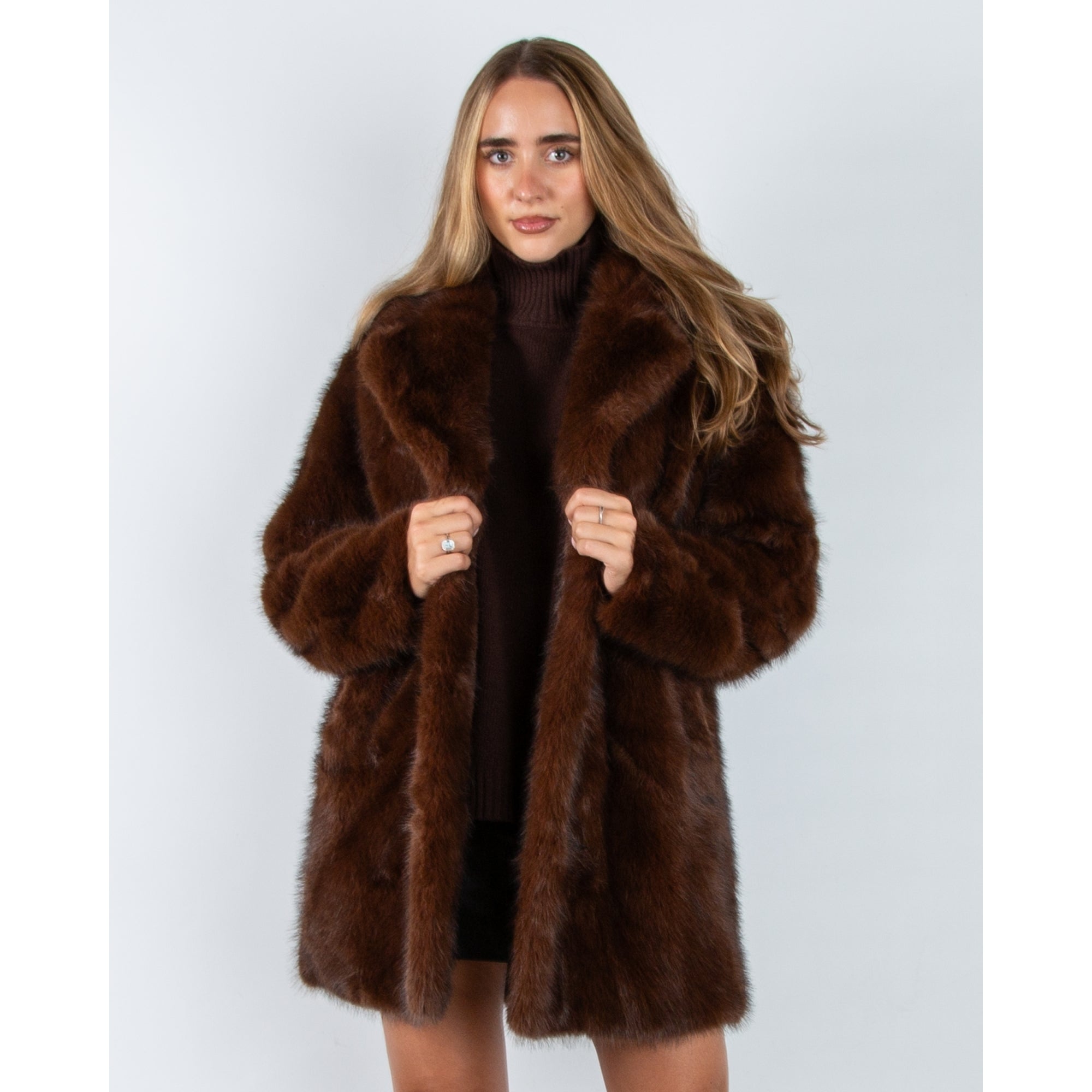 Giovanni Anastasia Faux Fur Mid Length Coat With Lapel Marron
