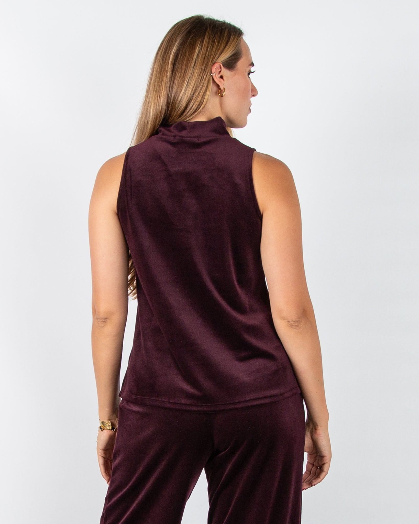 Bariloche Maenoba Velour High Neck Sleeveless Top Wine