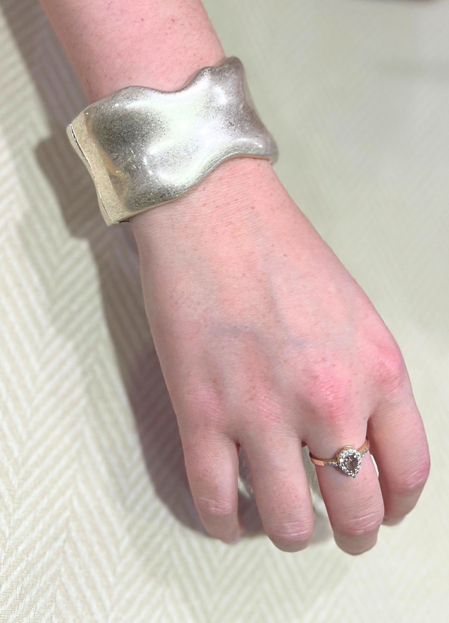 Eliza Gracious Abstract Hinged Chunky Bangle Pale Gold