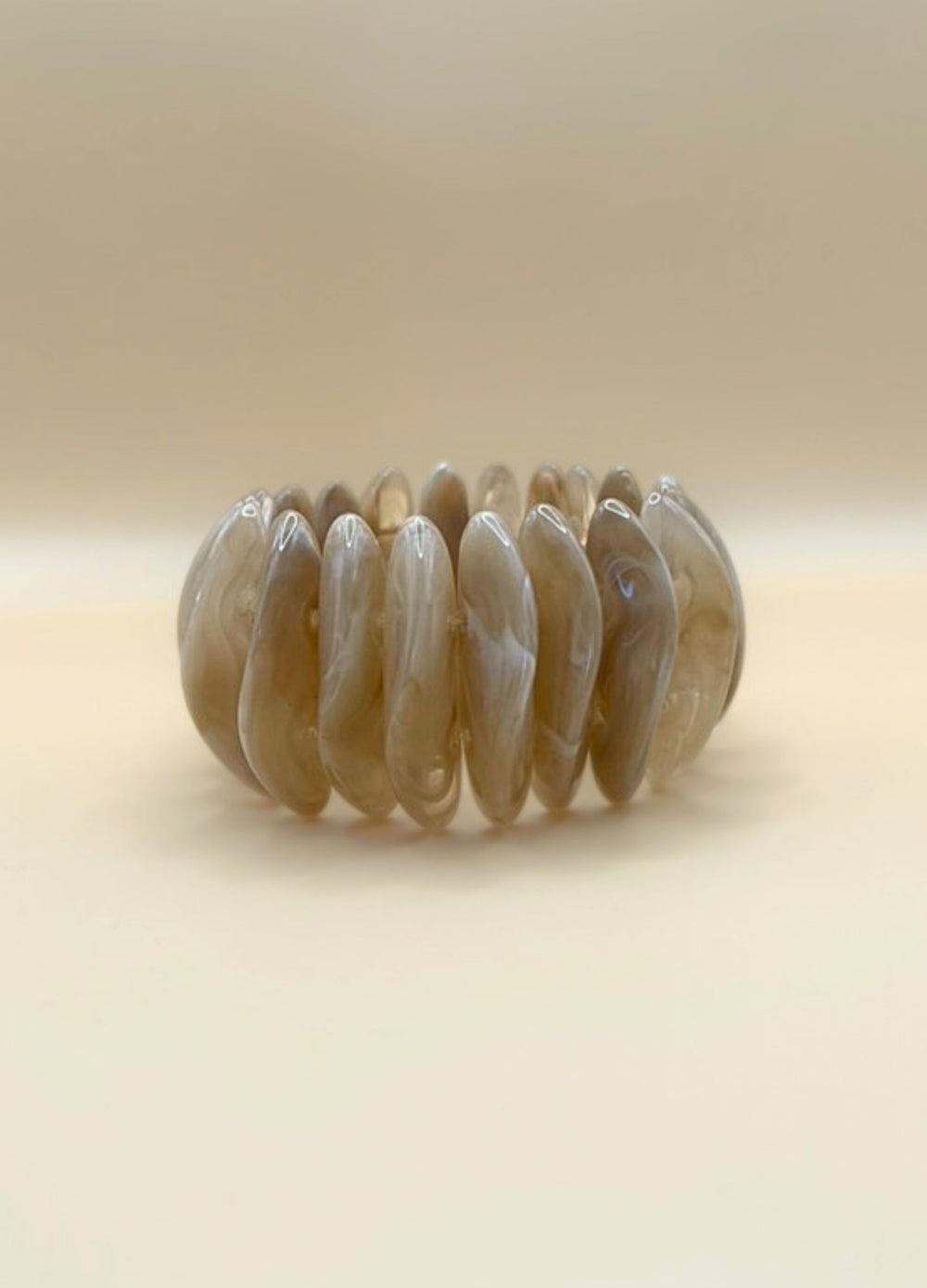 Eliza Gracious Marbled Resin Link Stretch Bangle Warm Beige
