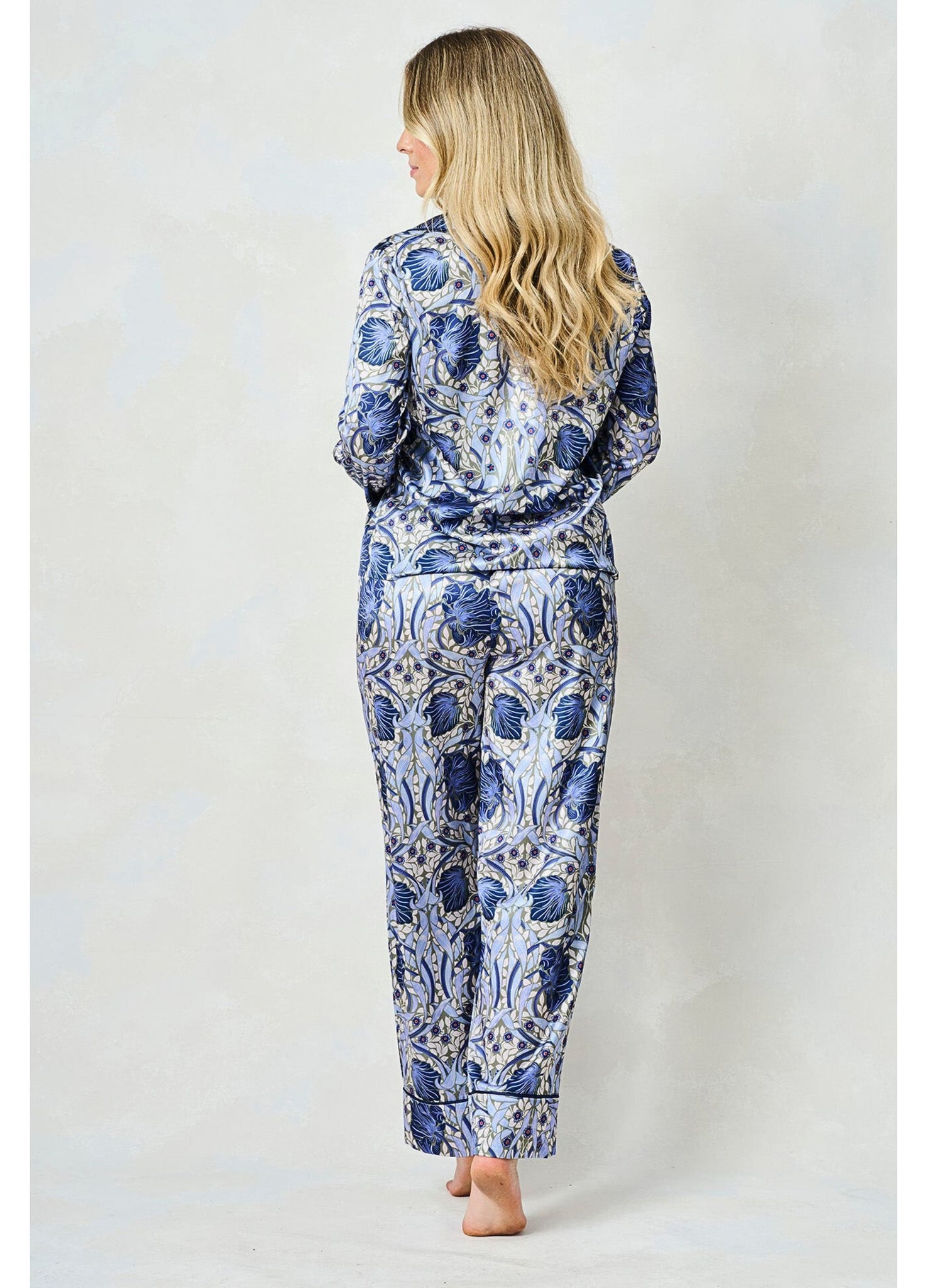 Hope & Ivy Izzy Botanical Print Soft Satin Pyjama Set Blue/Green