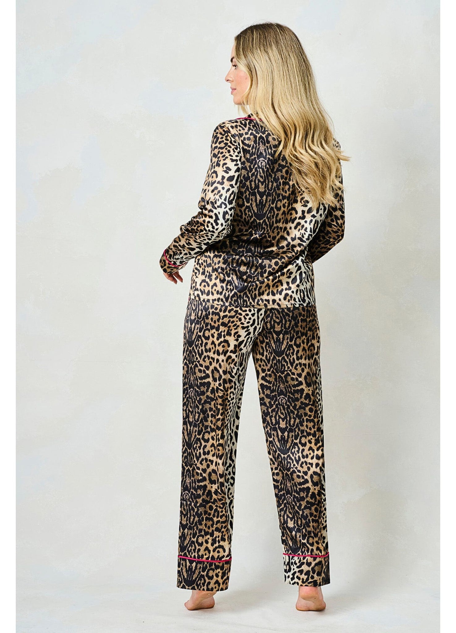 Hope & Ivy Sindy Leopard Print Soft Satin Pyjama Set