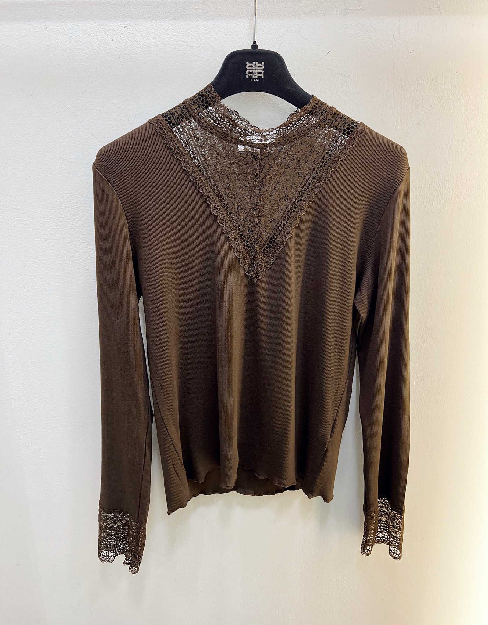 Y London Fitted Ribbed Top With Lace V Neck And Cuff Chocolate
