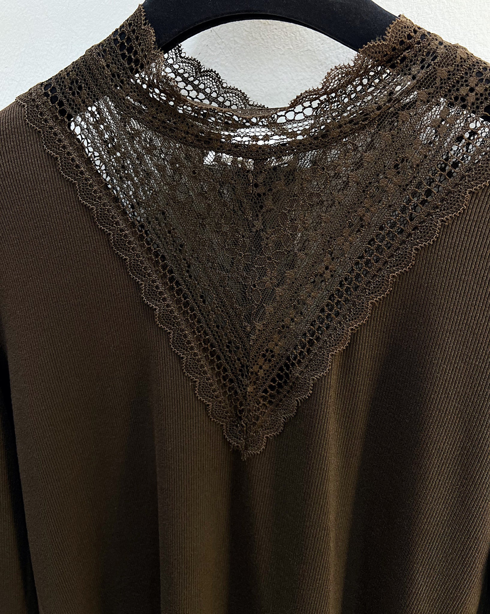 Y London Fitted Ribbed Top With Lace V Neck And Cuff Chocolate
