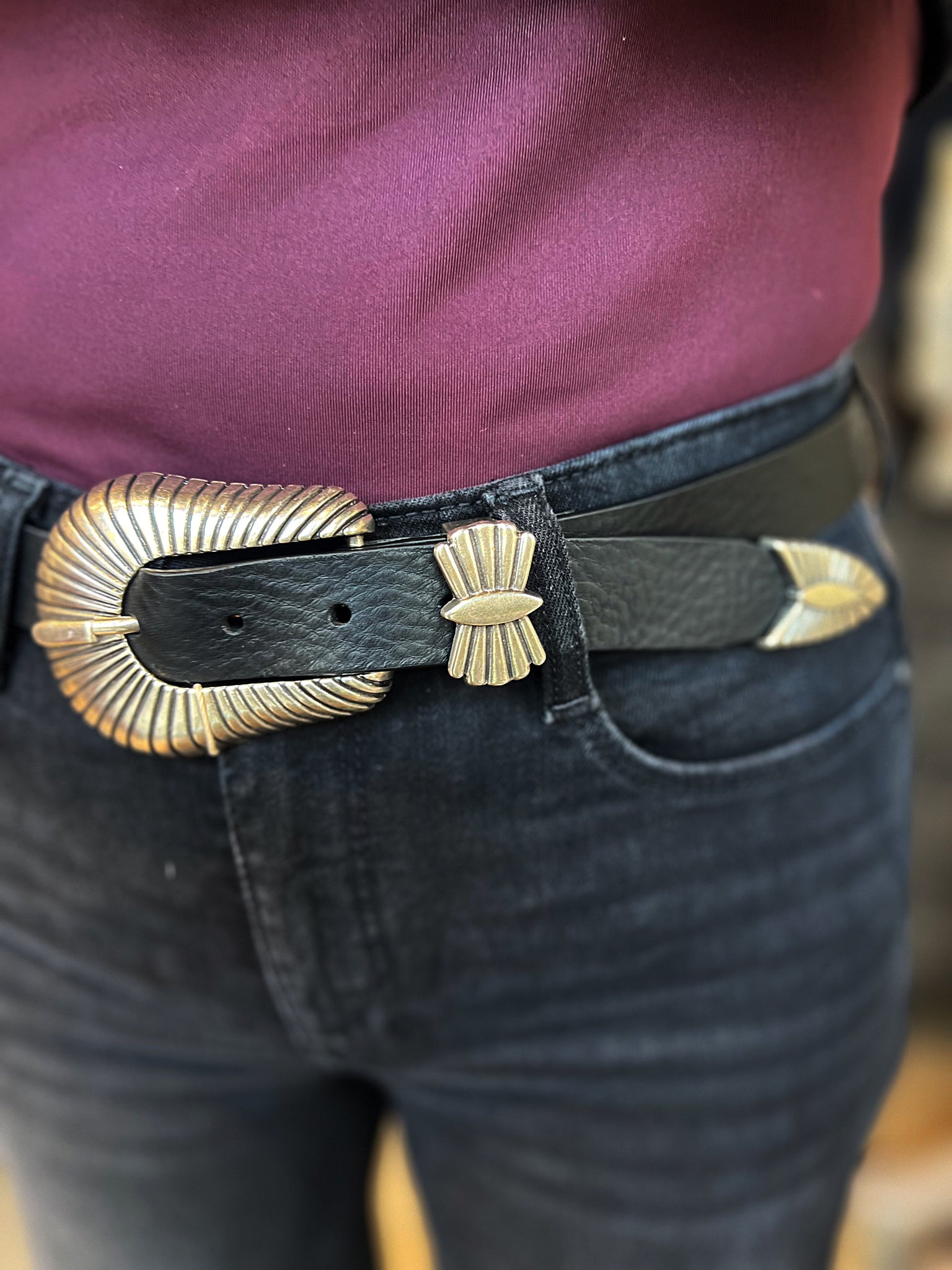 Abro Italian Leather Belt with Ribbed Buckle in Black/Gold