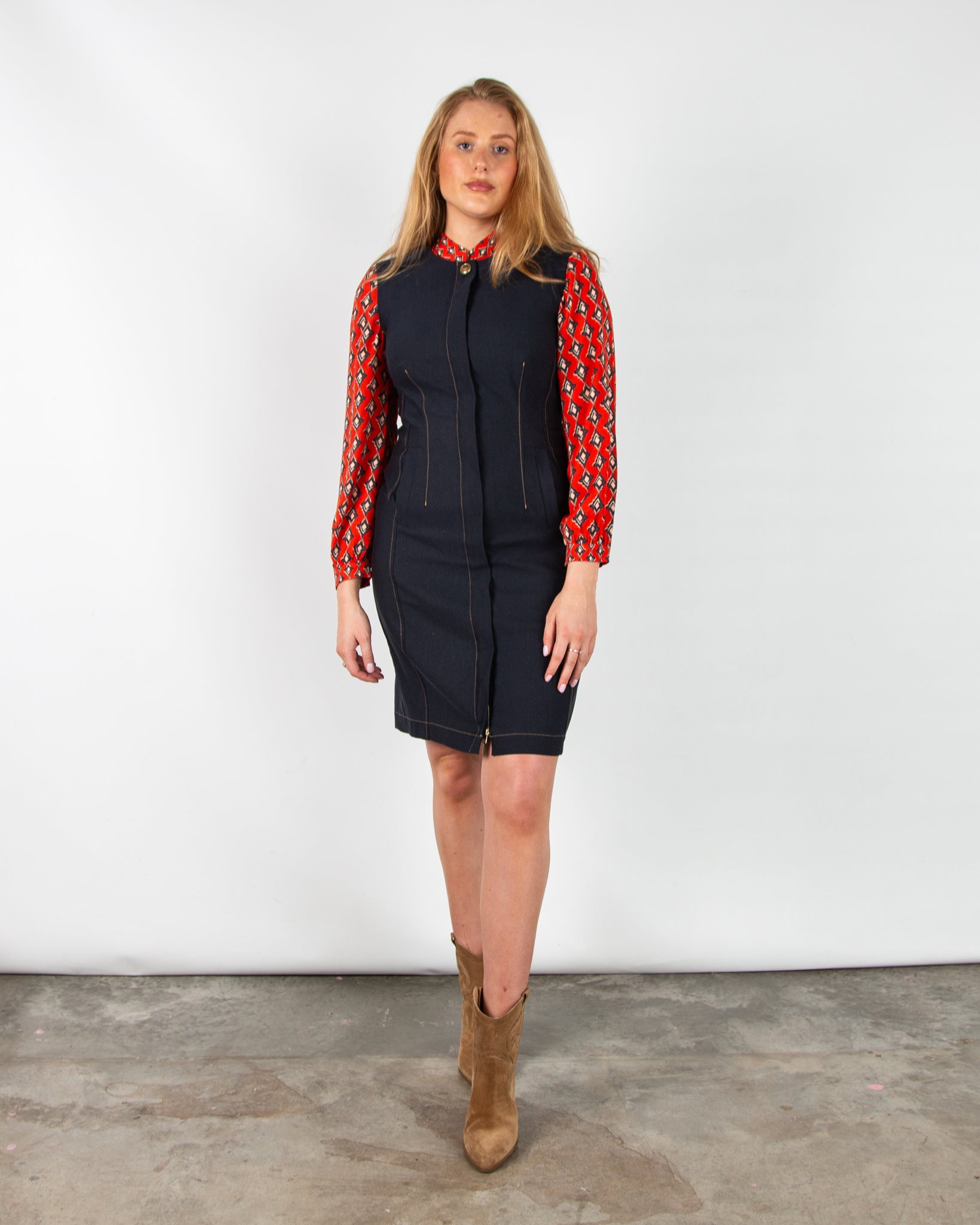 Marc Cain Prairie Muse Crew Neck Sleeveless Fitted Denim Dress Dark De –  SisterOnlinestore