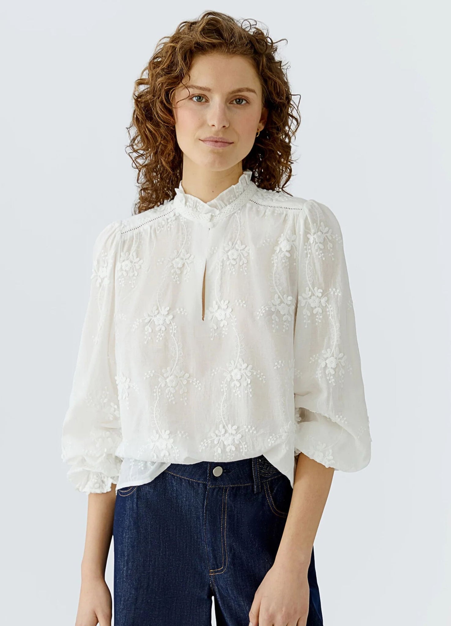 Oui Embroidered Floral Blouse With Elasticated Sleeves White 1006