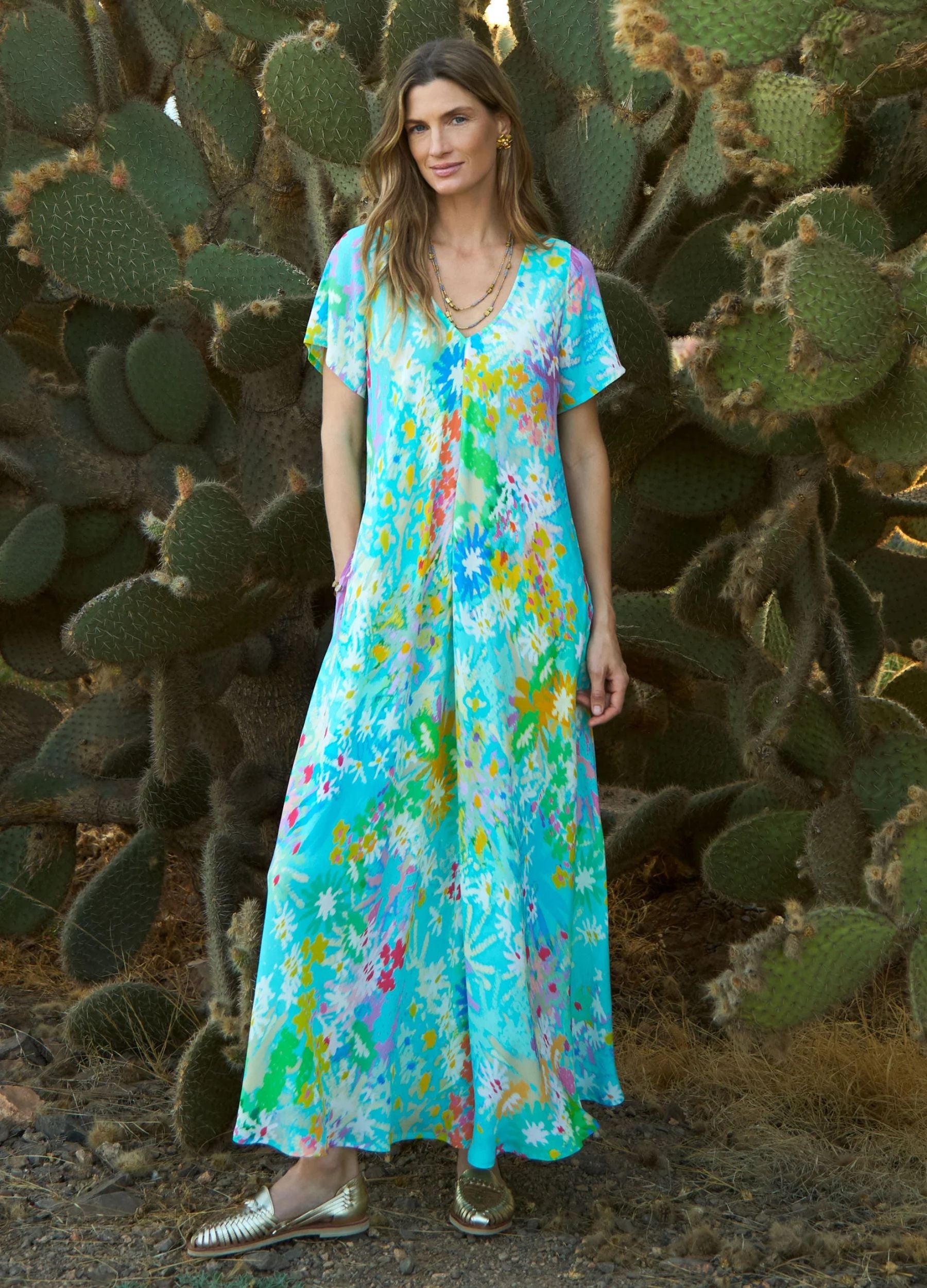【みっこ꜀^. ̫.^꜆ 様】sahara dress Sahara Floral V Neck Flowing Maxi Dress with Centre Pleat