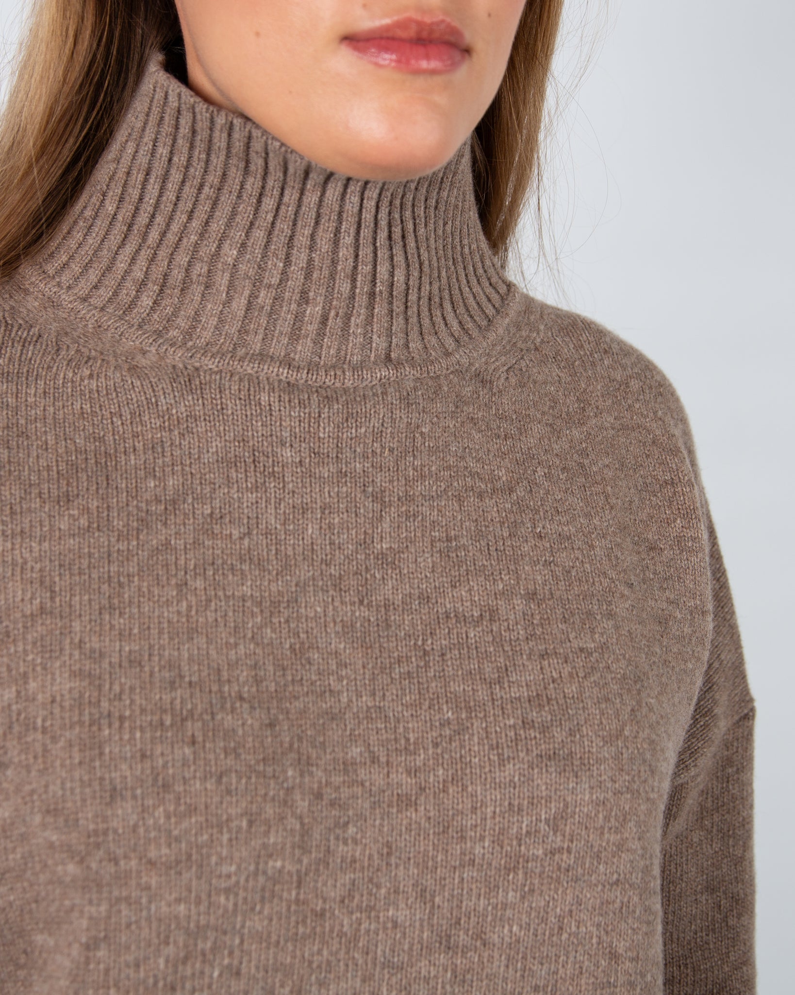Weekend By Maxmara Borgia Turtle Neck Loose Bodied Wool Jumper Hazelnut Melange 004